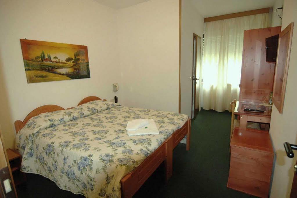 Albergo Alla Valle Di Banne トリエステ エクステリア 写真